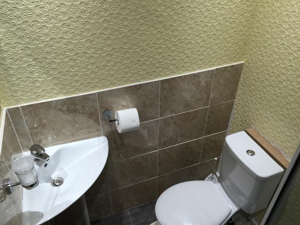 Twin Room with Shower